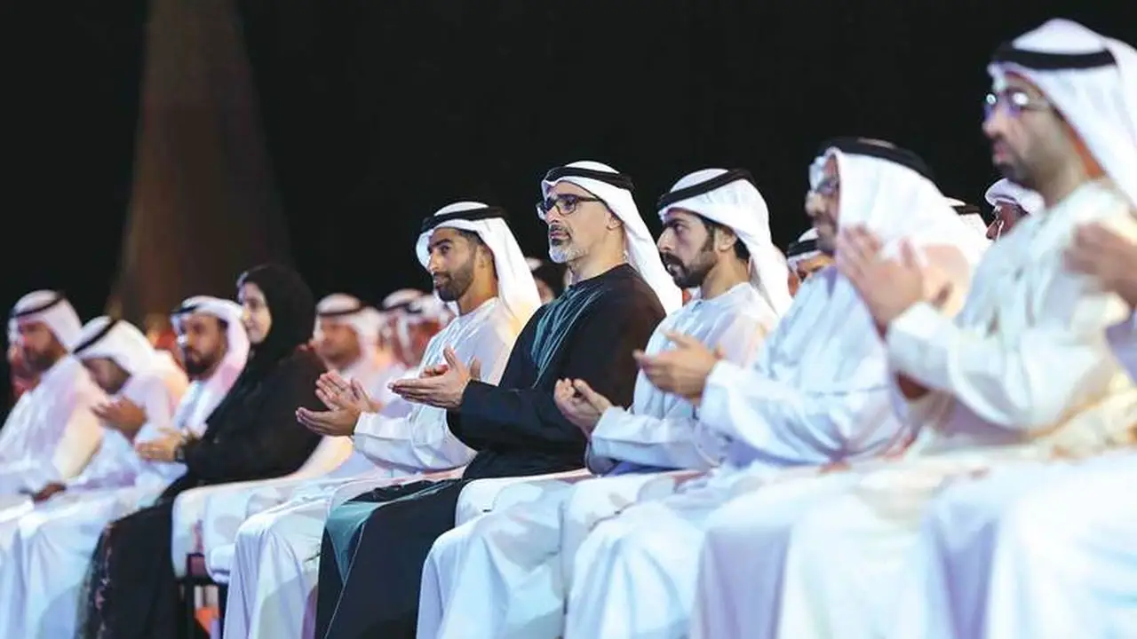 خالد بن محمد يُكرم الفائزين بجائزة الشيخ خليفة للامتياز برعاية رئيس الدولة